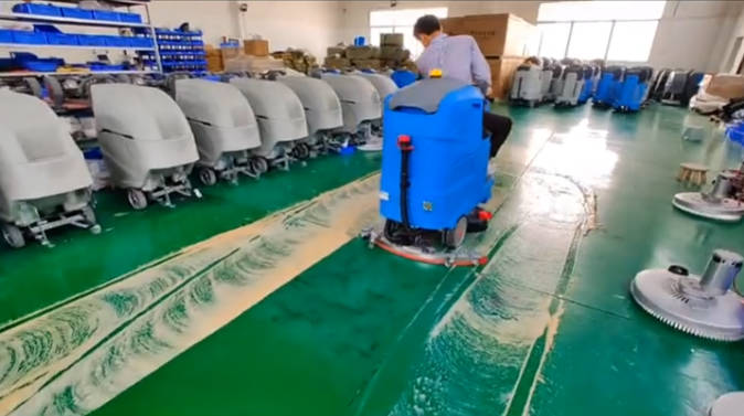 钦州2023年还在用人工的物业保洁不妨试试洗地机吧